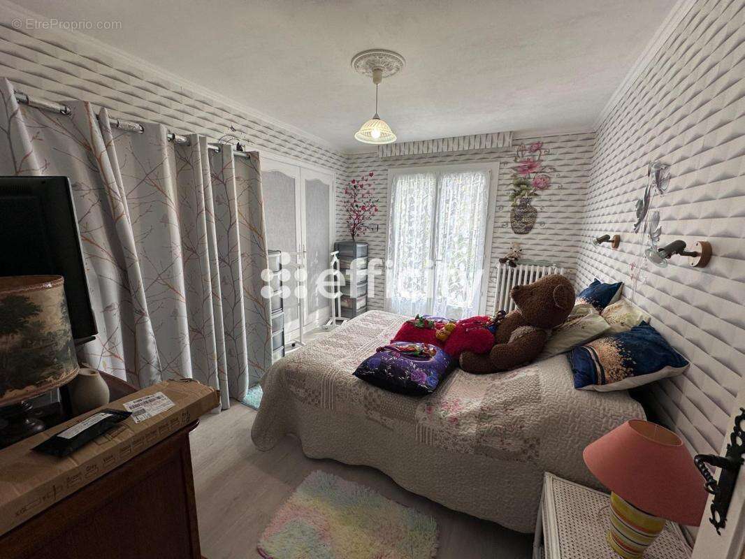 Maison à MEZIERES-EN-BRENNE