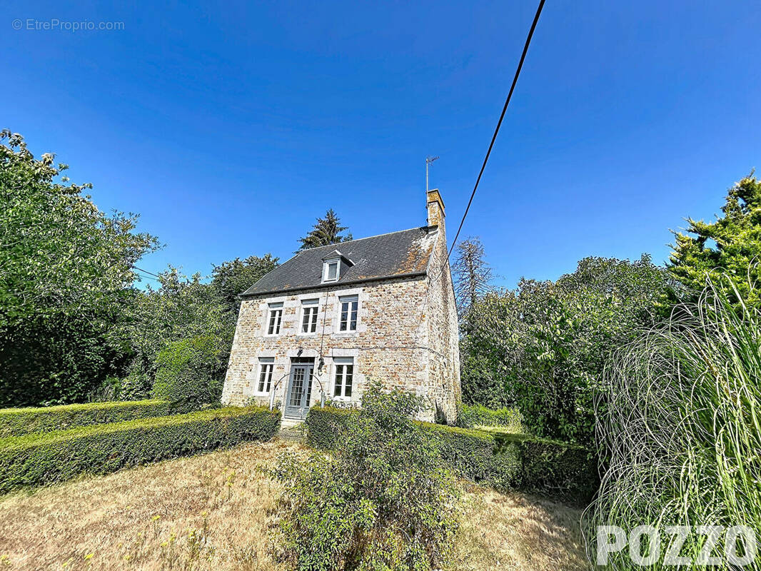 Maison à SAINT-VIGOR-DES-MONTS