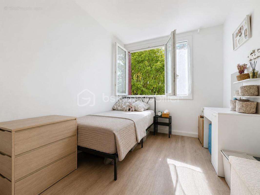 T4 69 m² – Traversant Est/Ouest – Balcon, loggia et cave – Fontaine - photo 7
