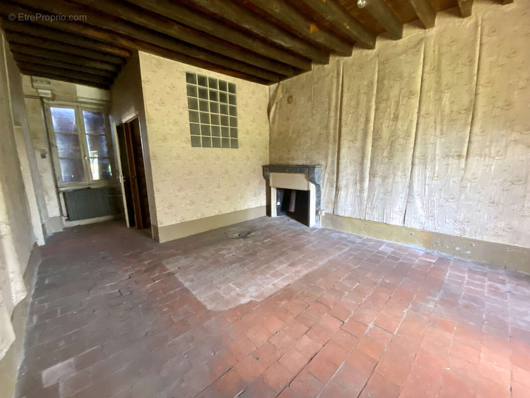 Maison à LURCY-LE-BOURG