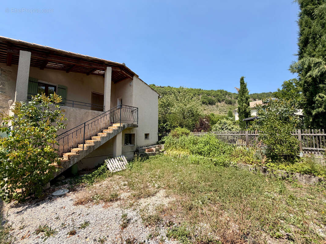 Region baronnies - ensemble immobilier avec commerce et appartement - photo 4