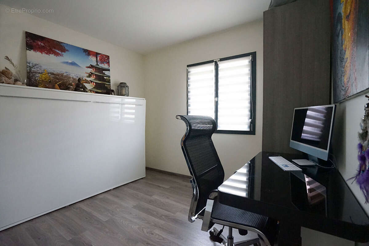 Maison à SAINT-CYR-SUR-LE-RHONE