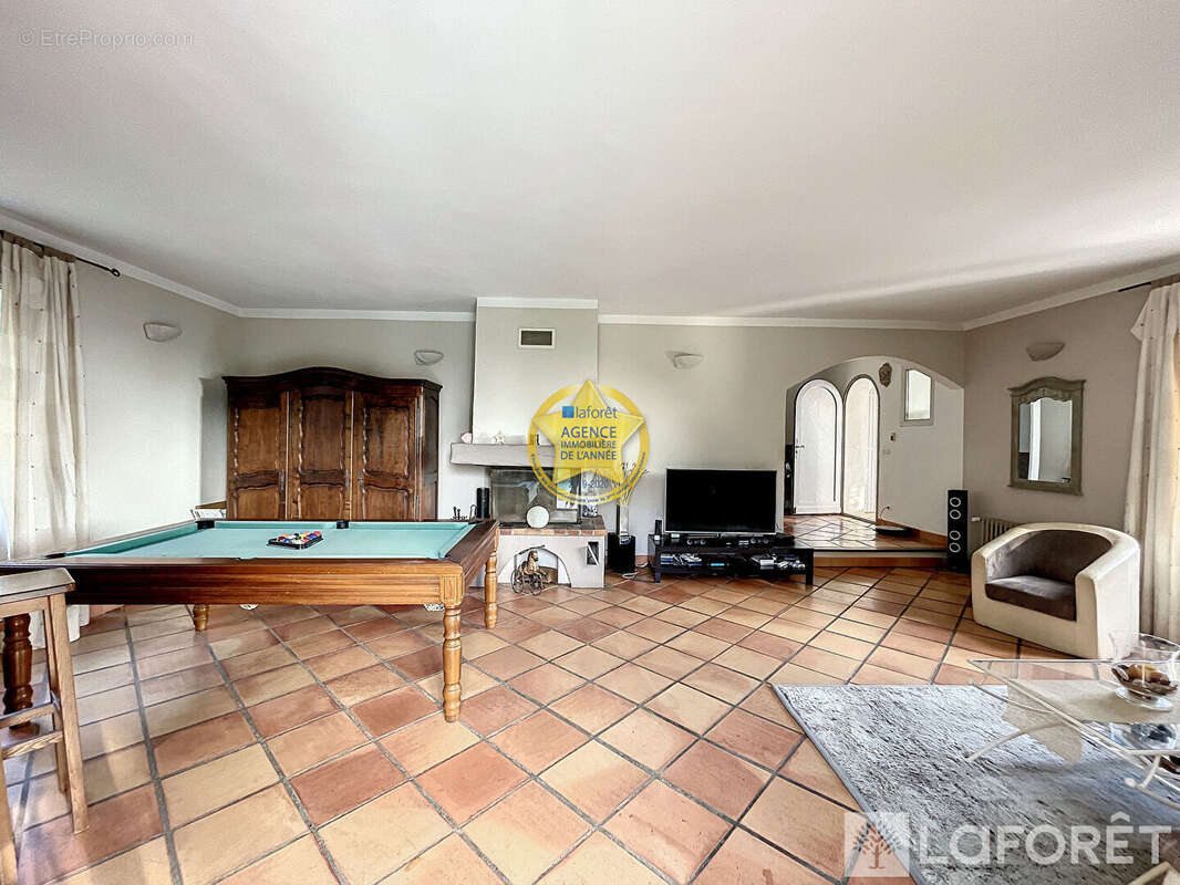 Maison à ROCHEFORT-DU-GARD