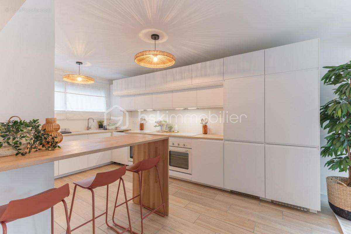 INVESTISSEURS  Maison en Co-Living 250m² avec 10 Chambres Louées à des Étudiants - photo 4