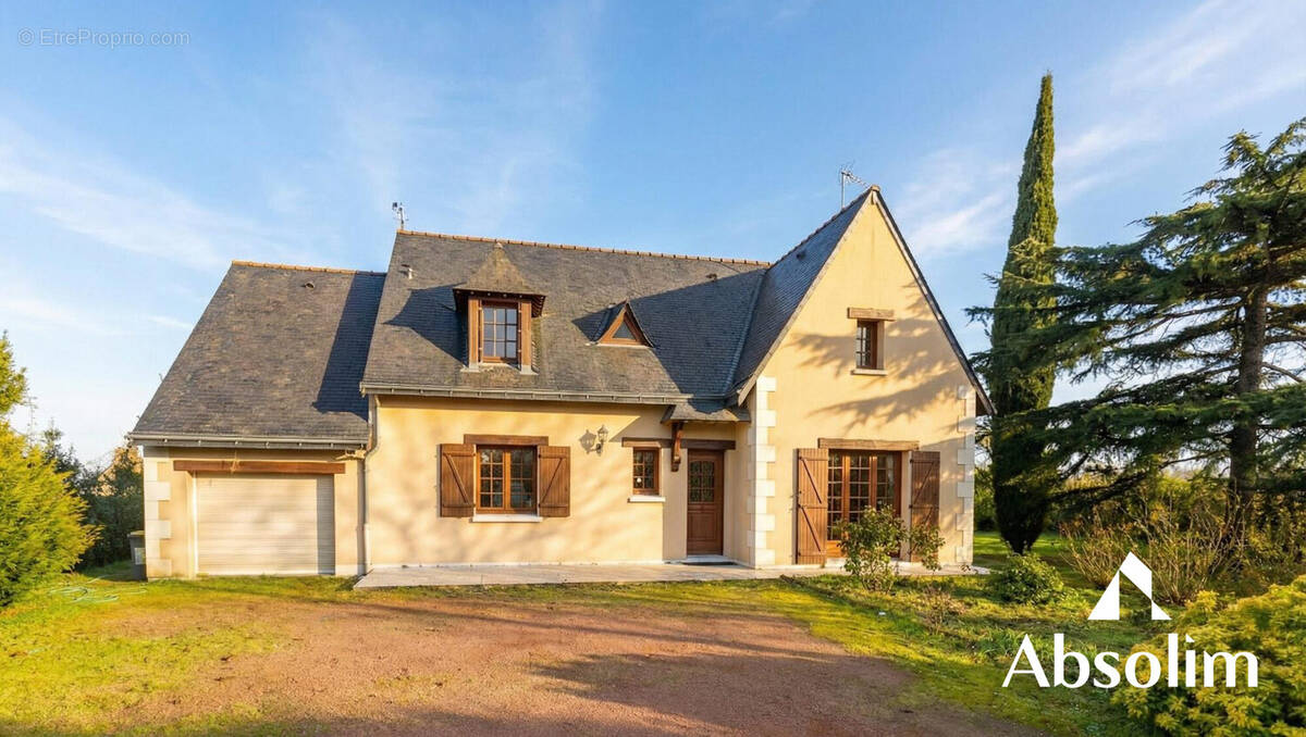 Maison à CORNE
