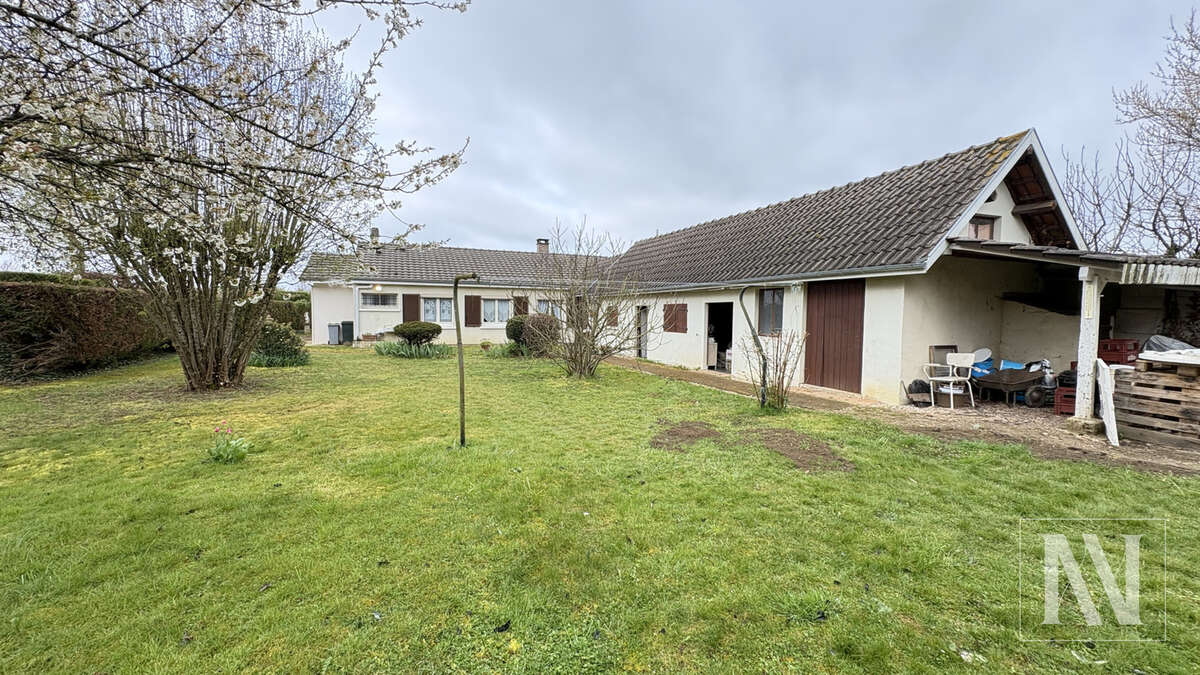 Maison à VILLEMOYENNE