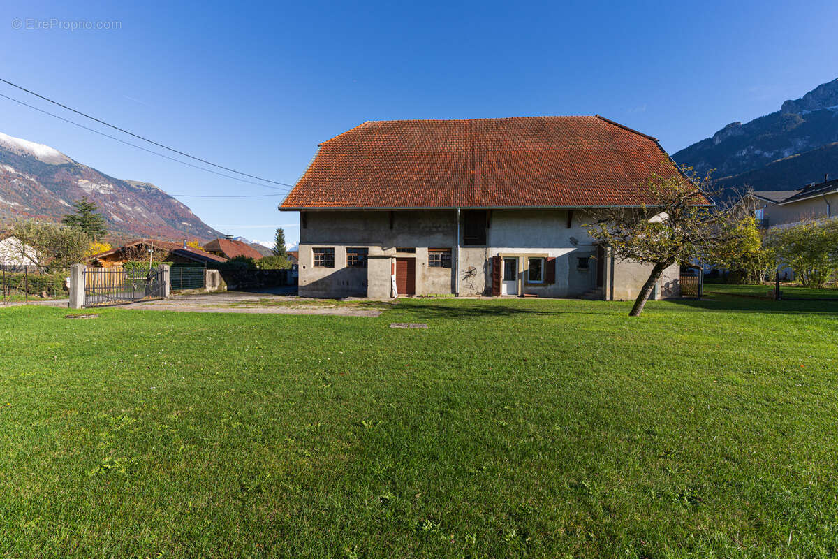 Maison à SAINT-PIERRE-EN-FAUCIGNY