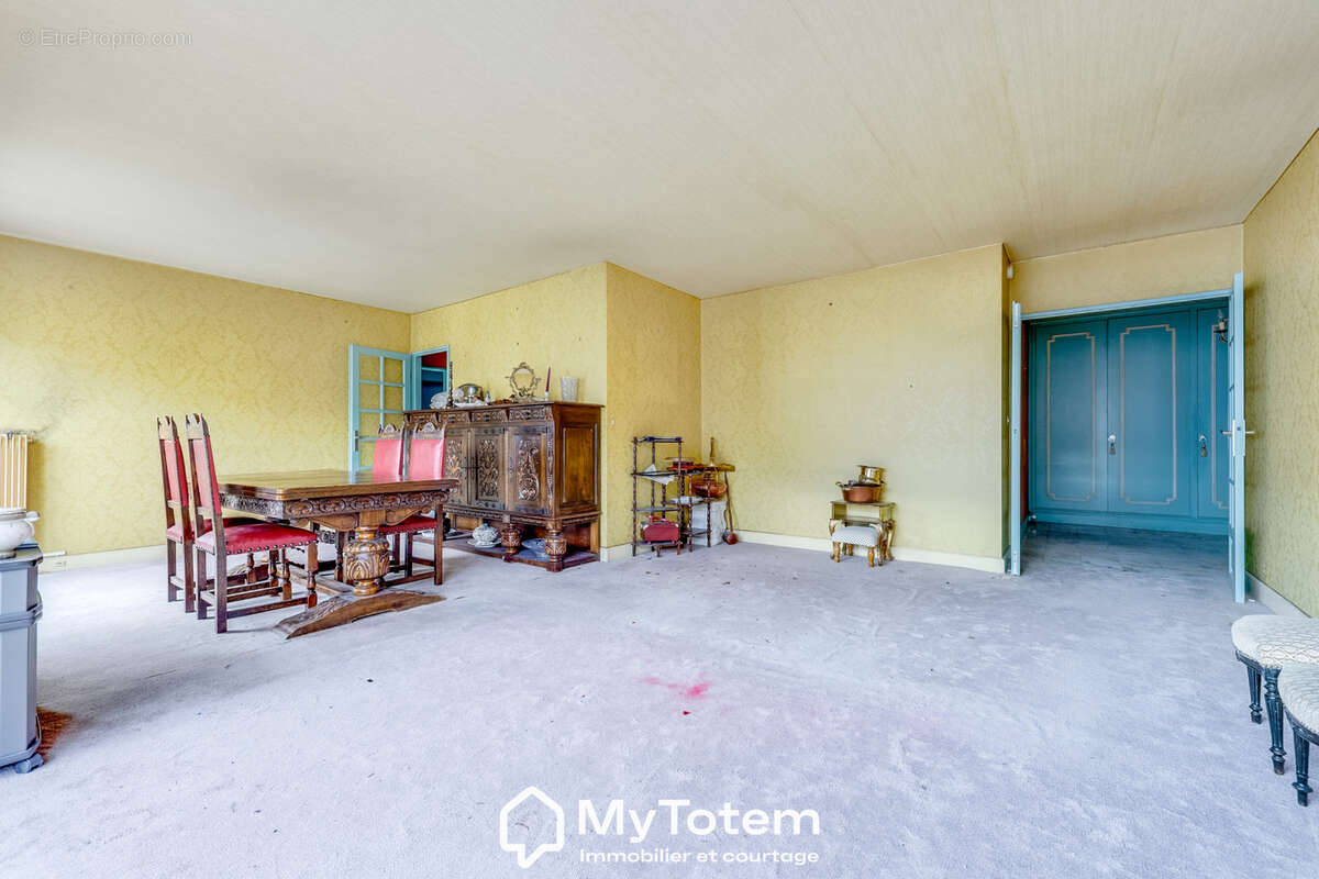 Appartement à VERSAILLES