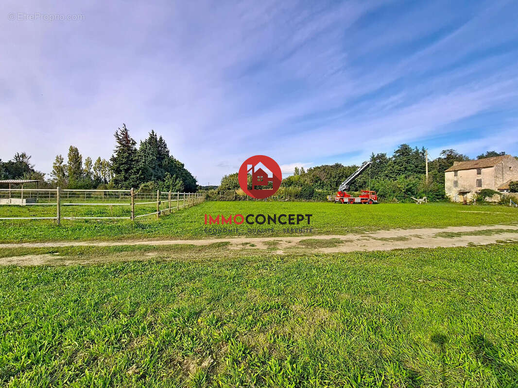 Maison à ROQUEMAURE
