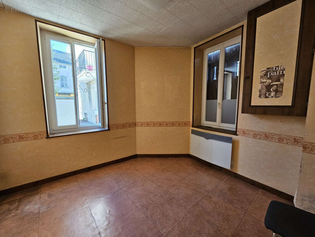 Maison à VERDUN-SUR-LE-DOUBS