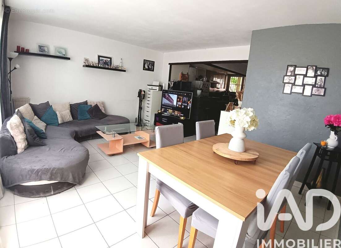 Photo 2 - Appartement à CERGY