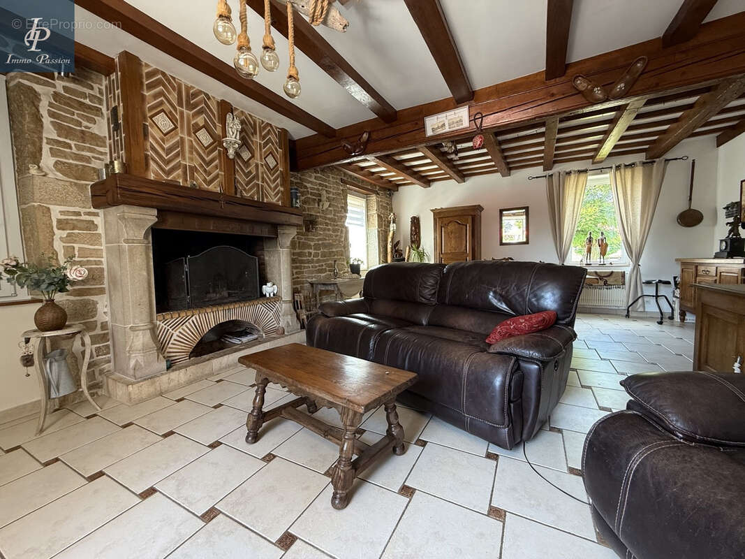 Maison à LONGECOURT-EN-PLAINE