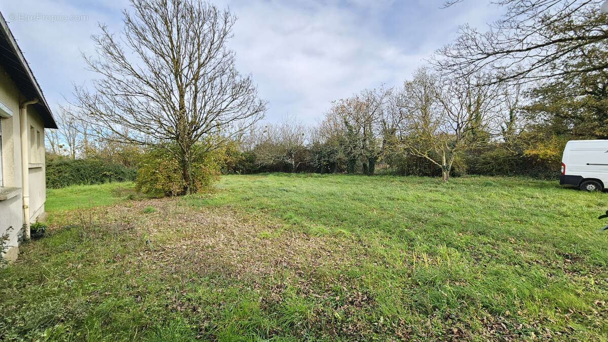 Maison à LES HERBIERS