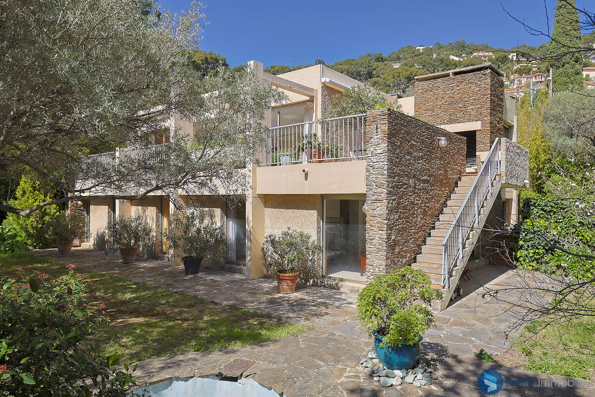 Toulon faron - maison d'architecte t8 sur terraun de 1530m2 arbore - photo 5