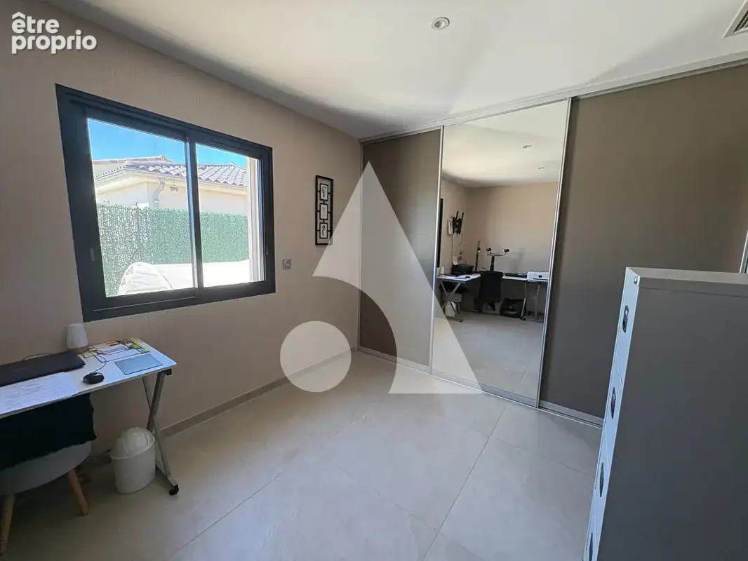 Villa d'exception de 2018 avec parc de 2 100 m²  dans un cadre préservé - photo 7