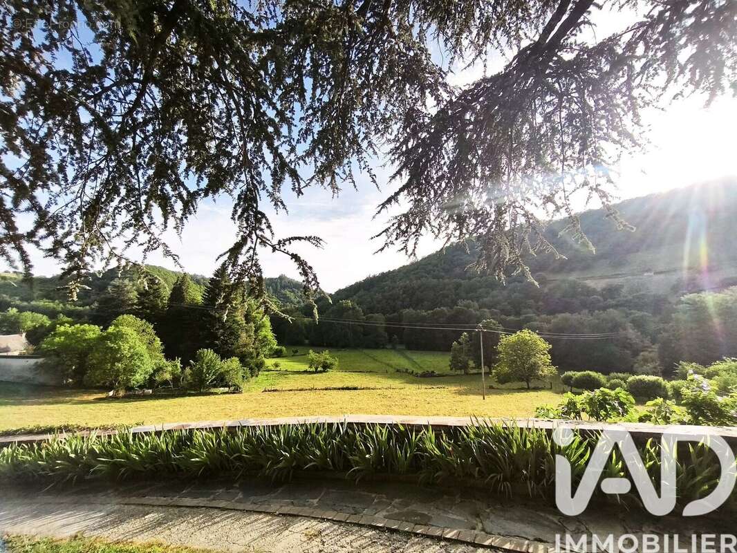 Maison 166 m² à Estaing  - photo 2