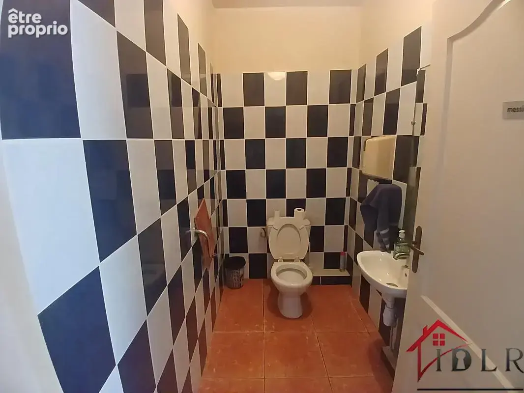 Ensemble immobilier de 269 m2 sur 800 m2 de terrain à Dos d' - photo 7