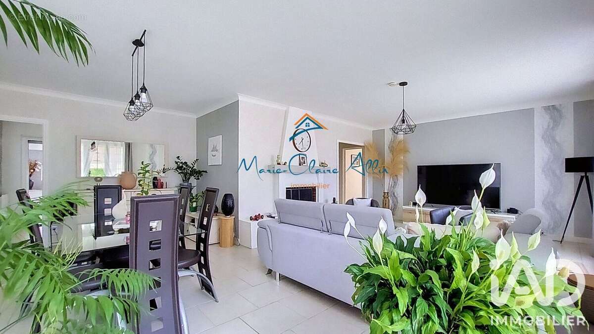 Maison 169 m² à Saint-Laurent-Nouan  - photo 4