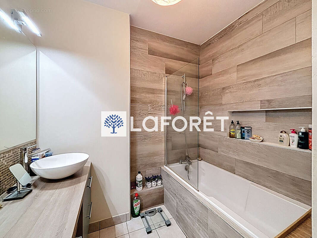 Maison à VILLIEU-LOYES-MOLLON