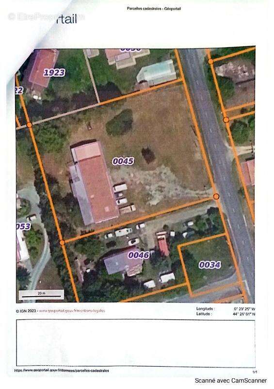 Terrain à SAINT-SYMPHORIEN