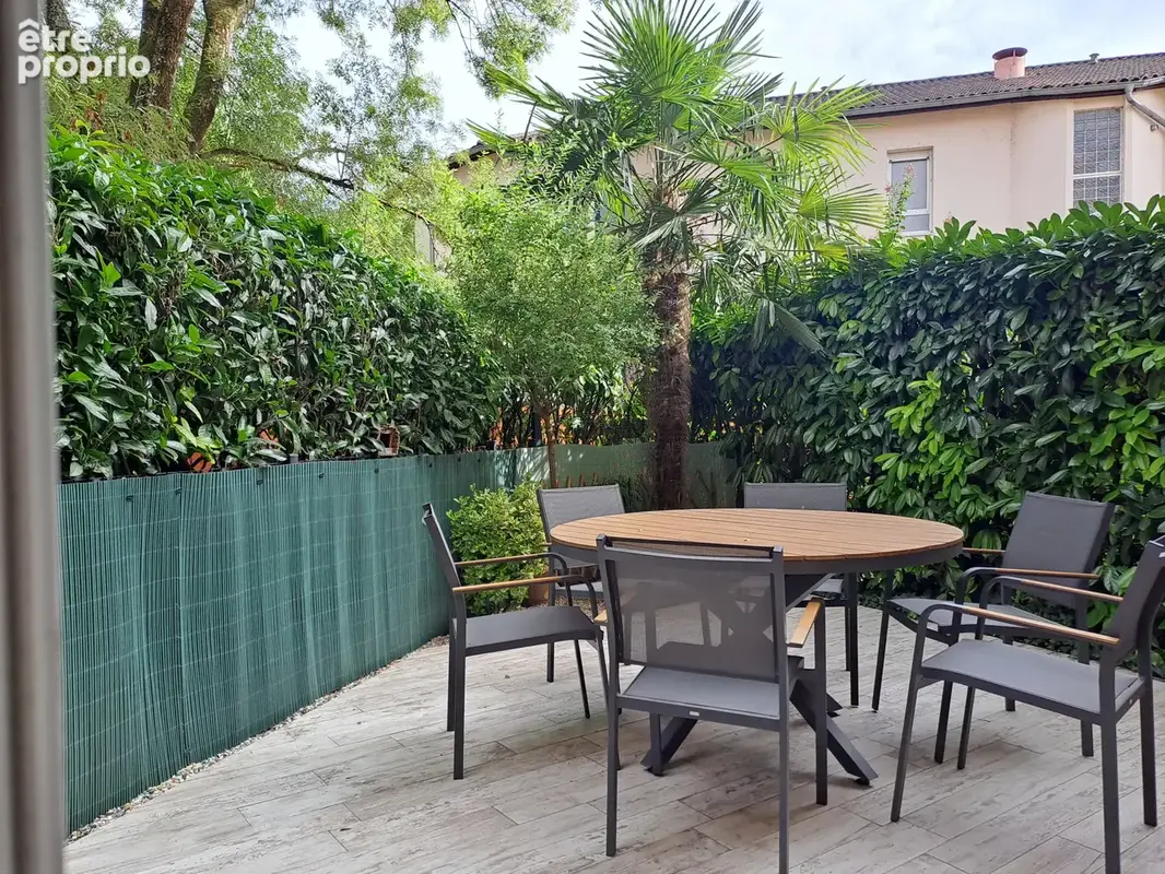 Appartement T4 en duplex de 85m2 avec jardin et terrasse dans le centre de Fontaines St Martin ! - photo 9