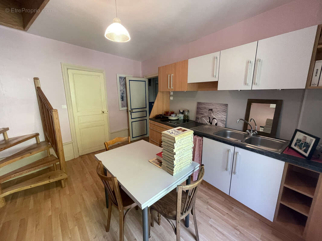 Appartement à ROCHEFORT-MONTAGNE