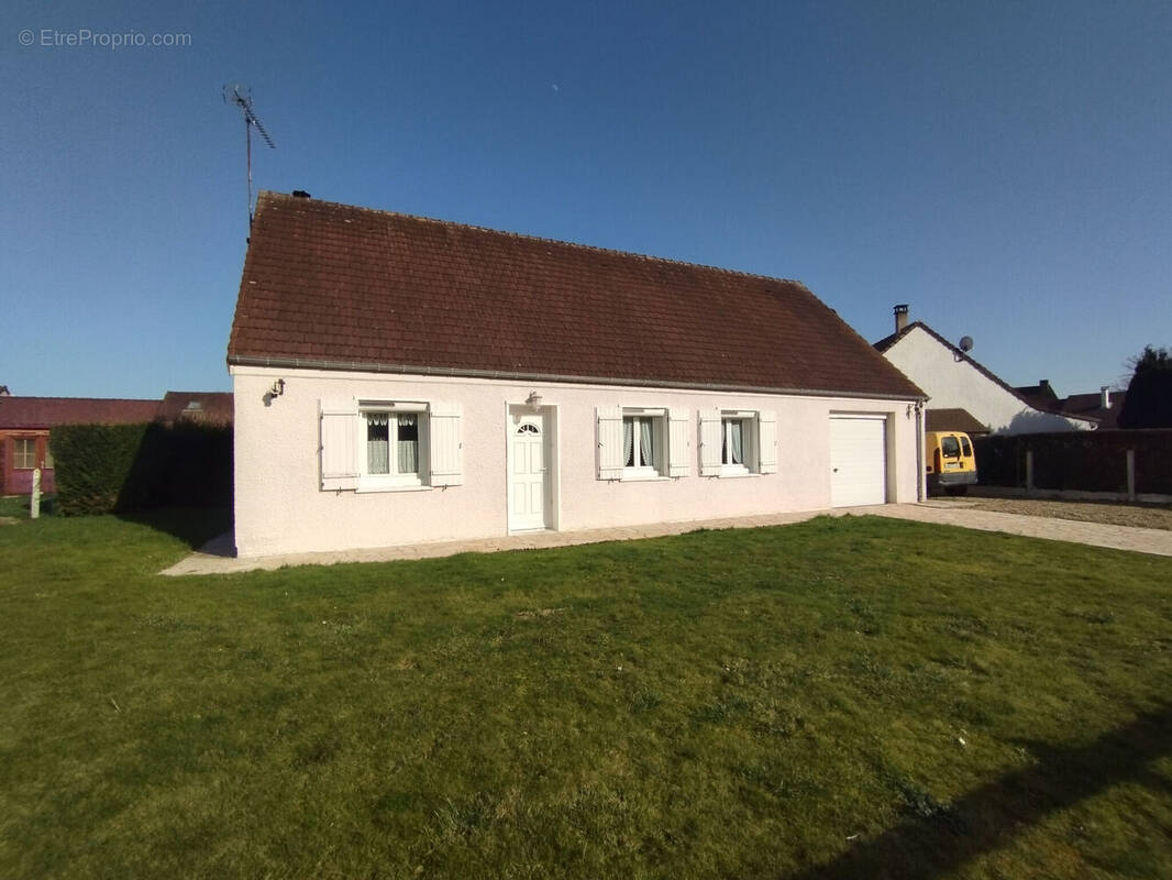 Photo 1 - Maison à BEAUVAIS