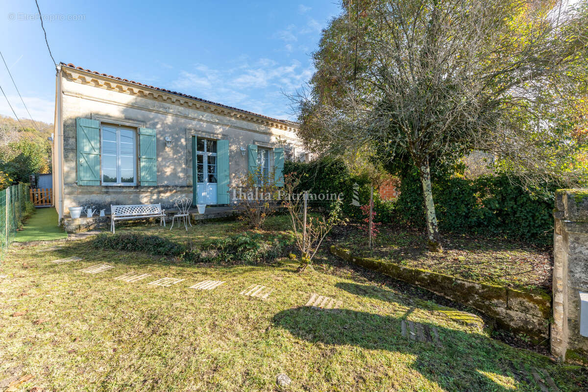 Maison à LESTIAC-SUR-GARONNE