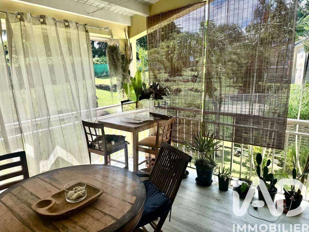 Photo 1 - Appartement à PETIT-BOURG