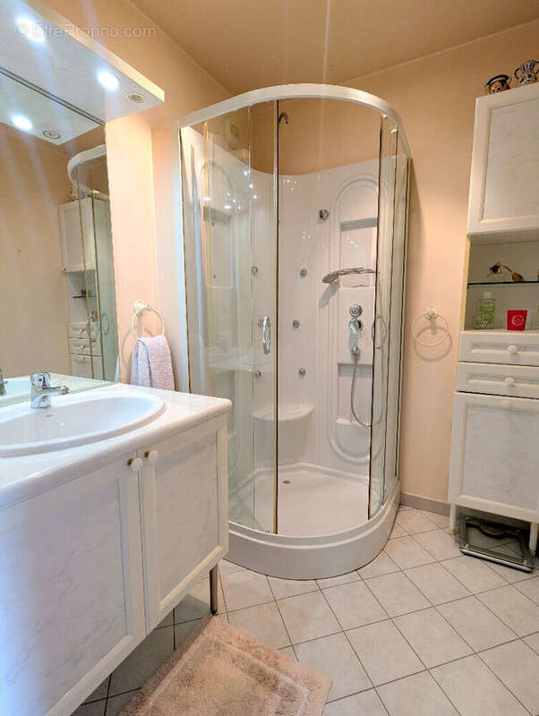 Appartement à MONTIGNY-LE-BRETONNEUX