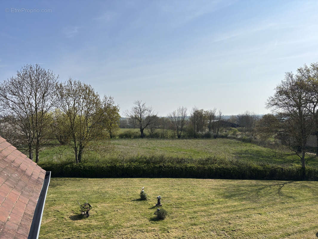 Maison à AUTRY-ISSARDS