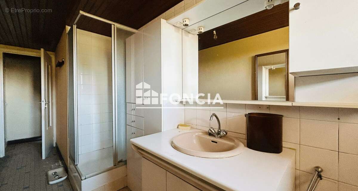 Maison à VENDEUVRE-DU-POITOU