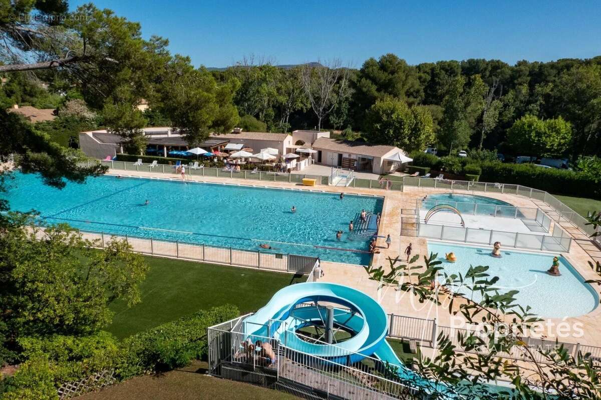 Appartement à SIX-FOURS-LES-PLAGES