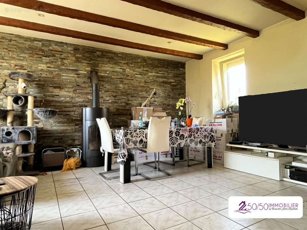 Maison à SAINT-THONAN