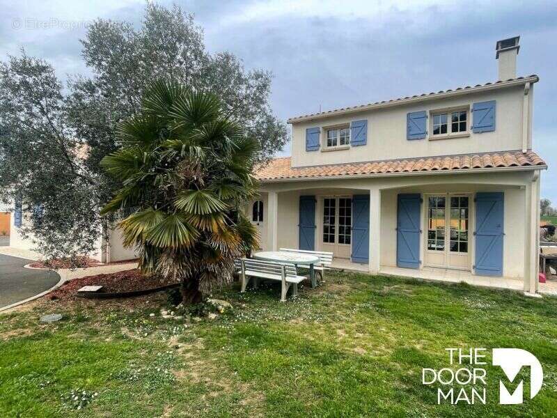 Maison à GERMOND-ROUVRE