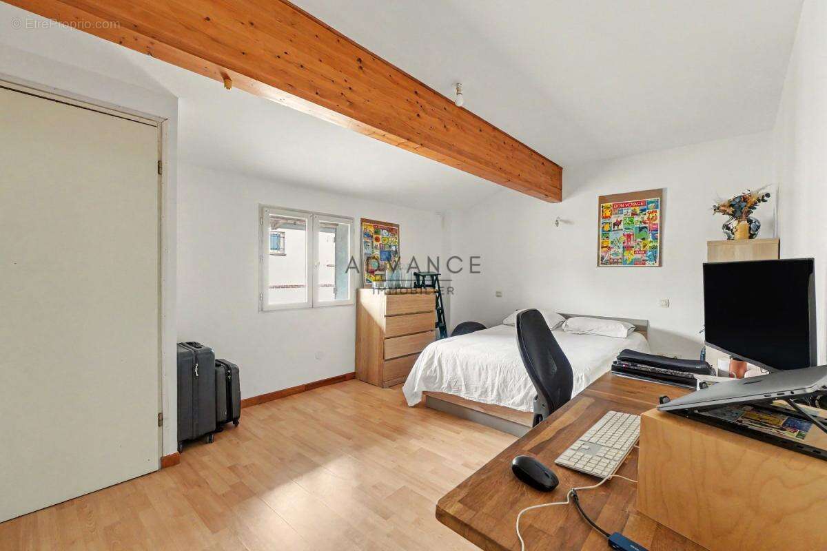 Maison T3 de 98 m² à Saint-Jory – Rénovation récente, lumineuse et proche du canal du Midi - photo 12