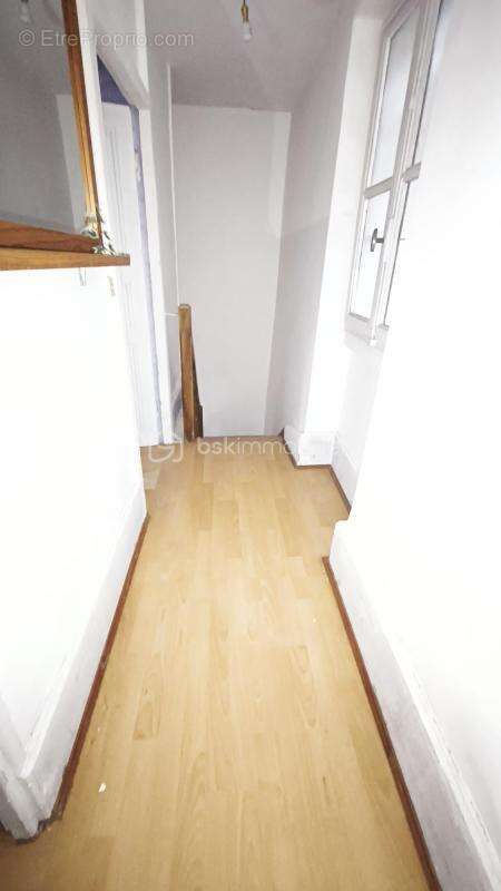 Maison de village avec grand garage - photo 4