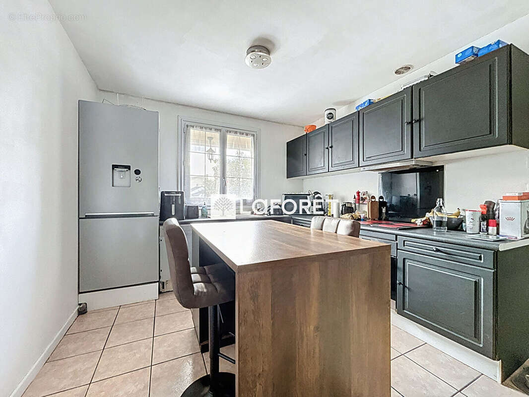 Maison à SAVIGNY-LE-TEMPLE