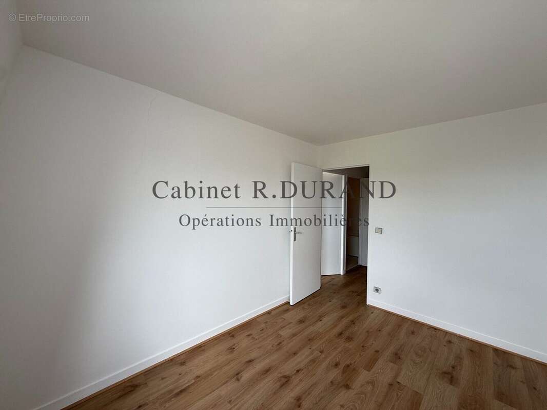 Appartement à LA GARENNE-COLOMBES