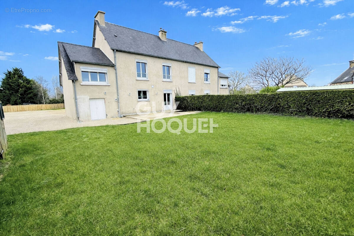 Maison à LE VIVIER-SUR-MER