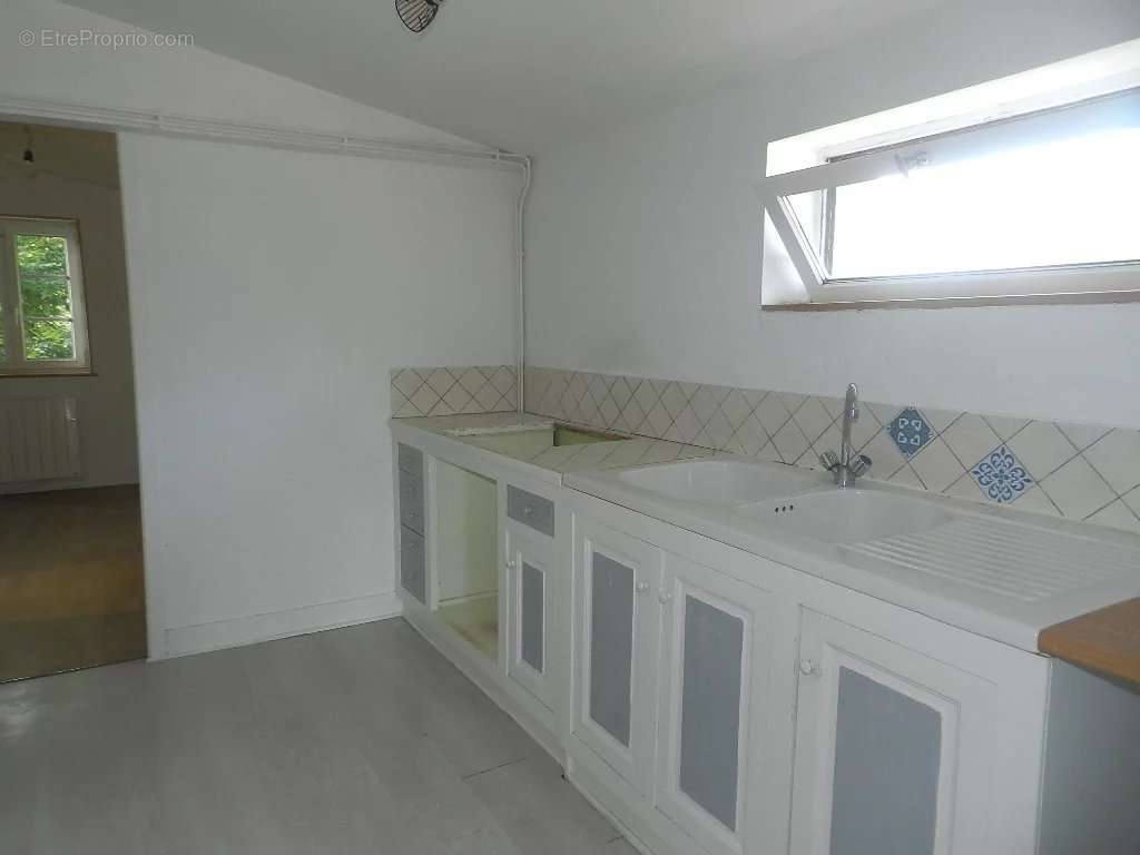 Maison à SAINT-PIERRE-SUR-DIVES