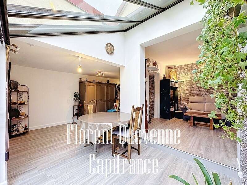 Maison à MEZIDON-CANON