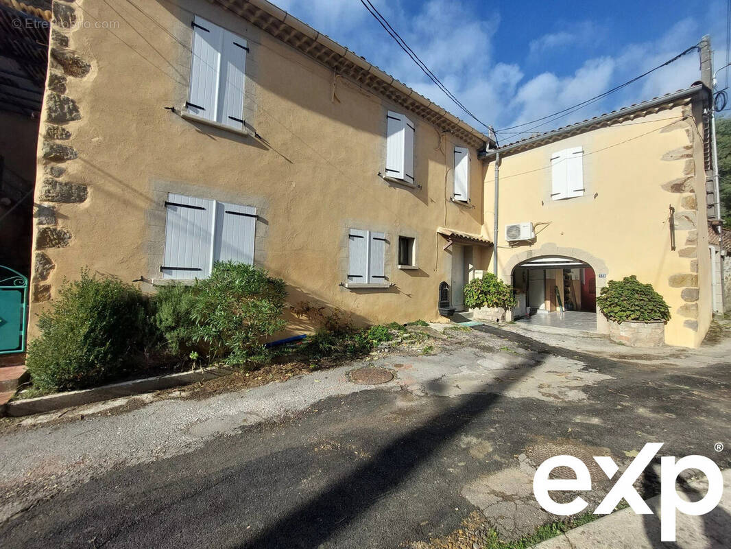 Maison à ROBIAC-ROCHESSADOULE