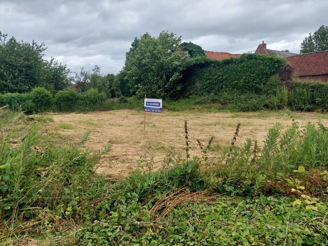Terrain à DOULLENS