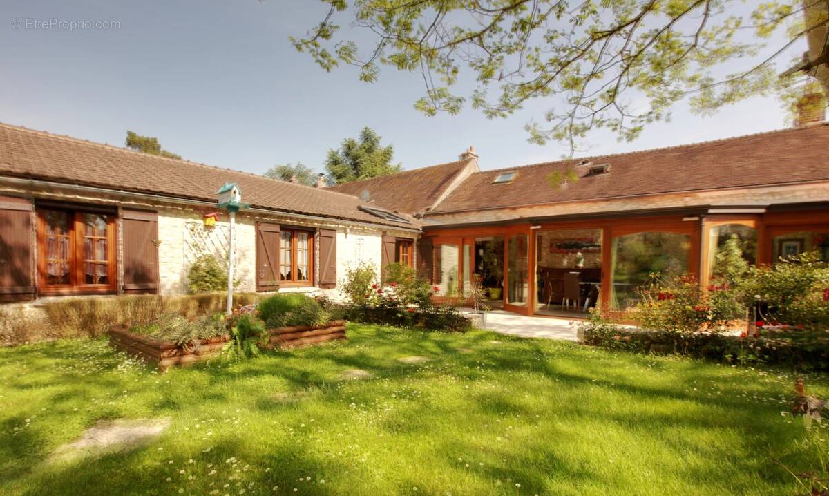 Maison à GURCY-LE-CHATEL