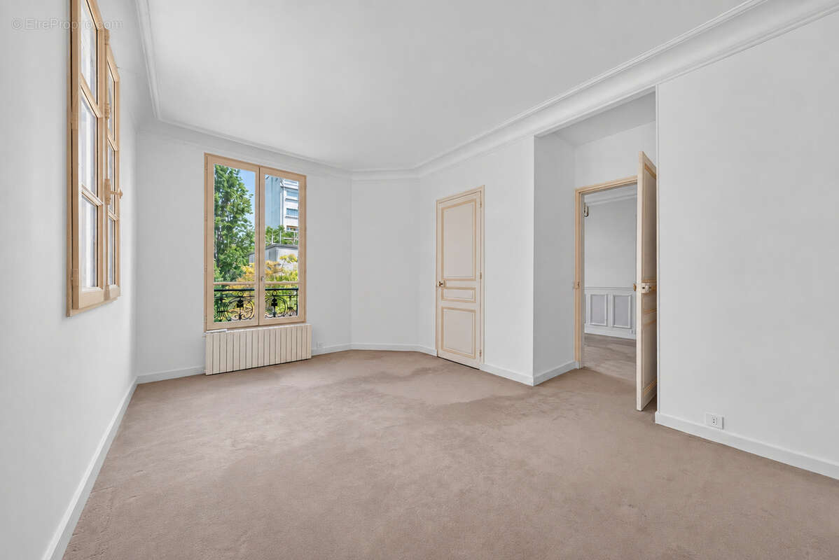 Maison à PARIS-14E