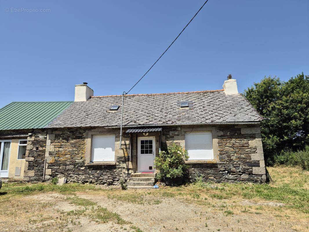 Maison à KERGRIST-MOELOU