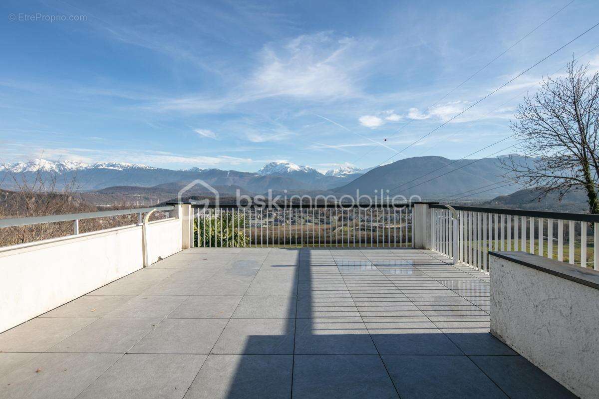 Maison à VARCES-ALLIERES-ET-RISSET