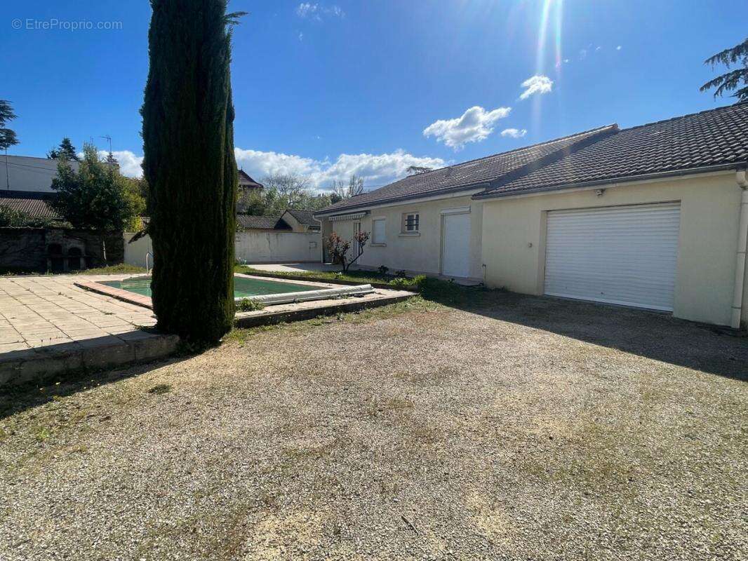 Maison à ROMANS-SUR-ISERE