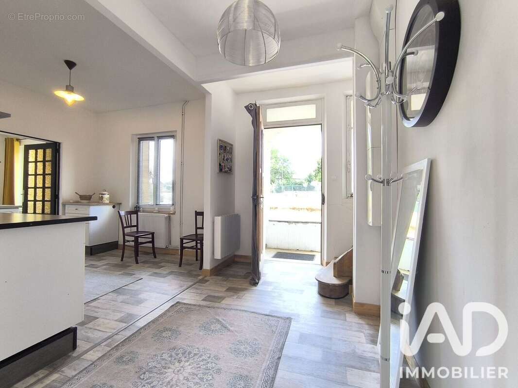 Appartement 185 m² à Giat  - photo 7